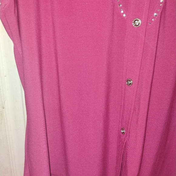 Chic Pink Button-Down Shirt with Rhinestone Accents - Picture 4 of 10